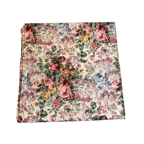 Vintage Ralph Lauren Allison Oblong Table Cloth Victorian Floral, 60” x 120” - Picture 2 of 12